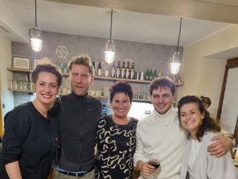 Benátky pod sněhem: Lucie Štěpánková, Lenka Zahradnická, Míra Nosek, Filip Cíl